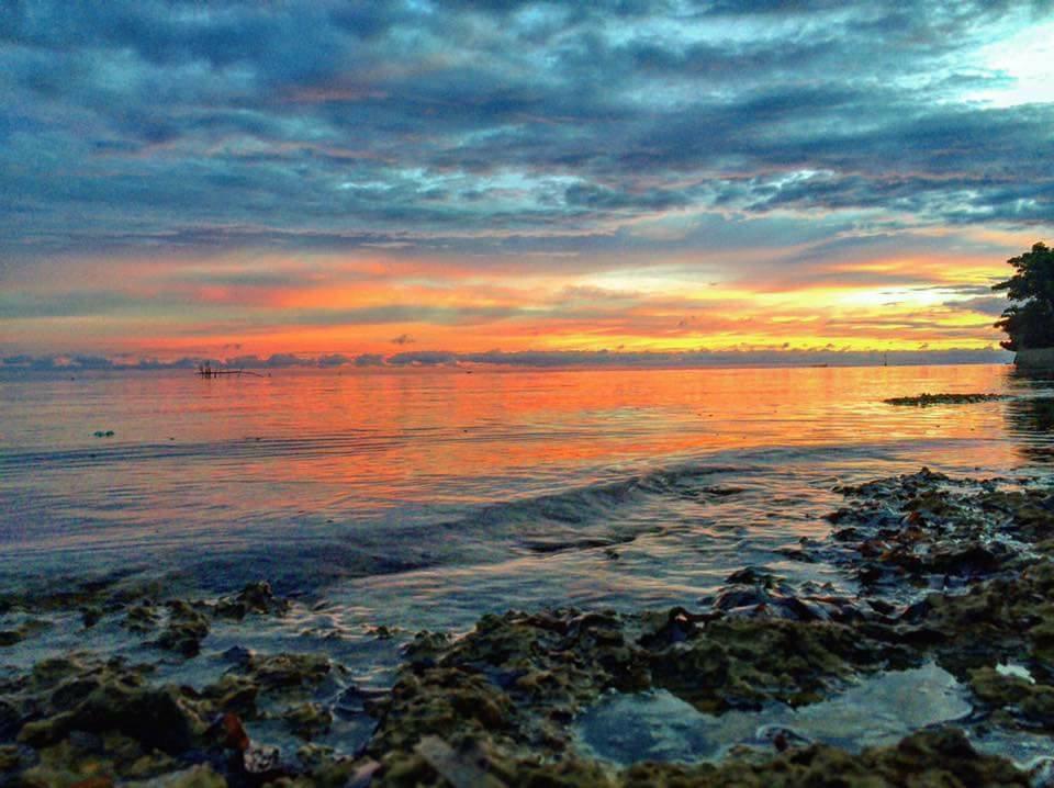 Birdland Beach Club Bolinao Екстер'єр фото