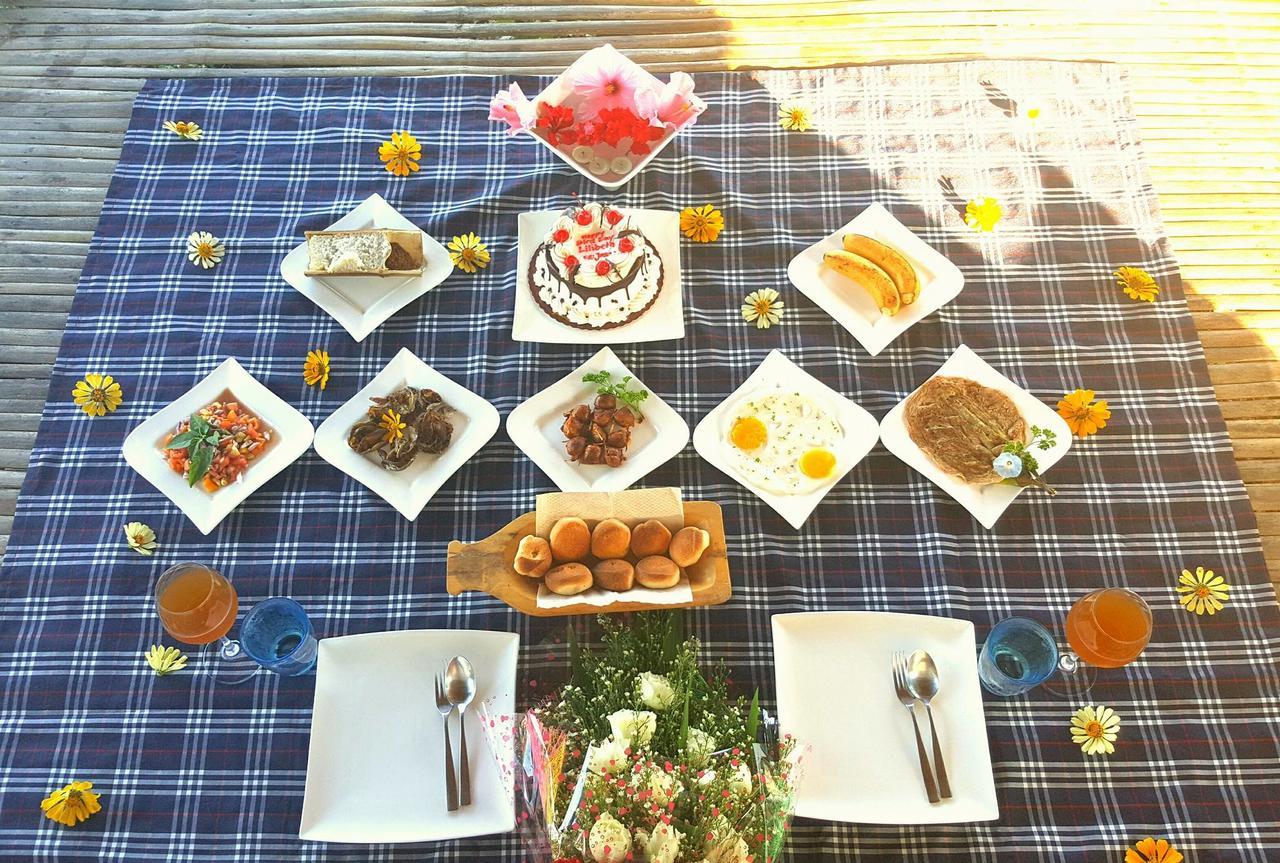 Birdland Beach Club Bolinao Екстер'єр фото