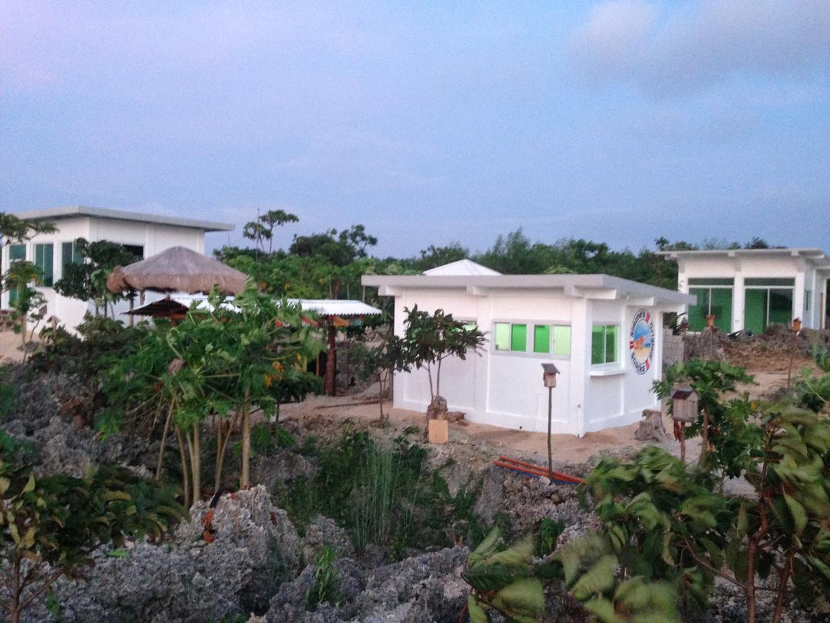 Birdland Beach Club Bolinao Екстер'єр фото