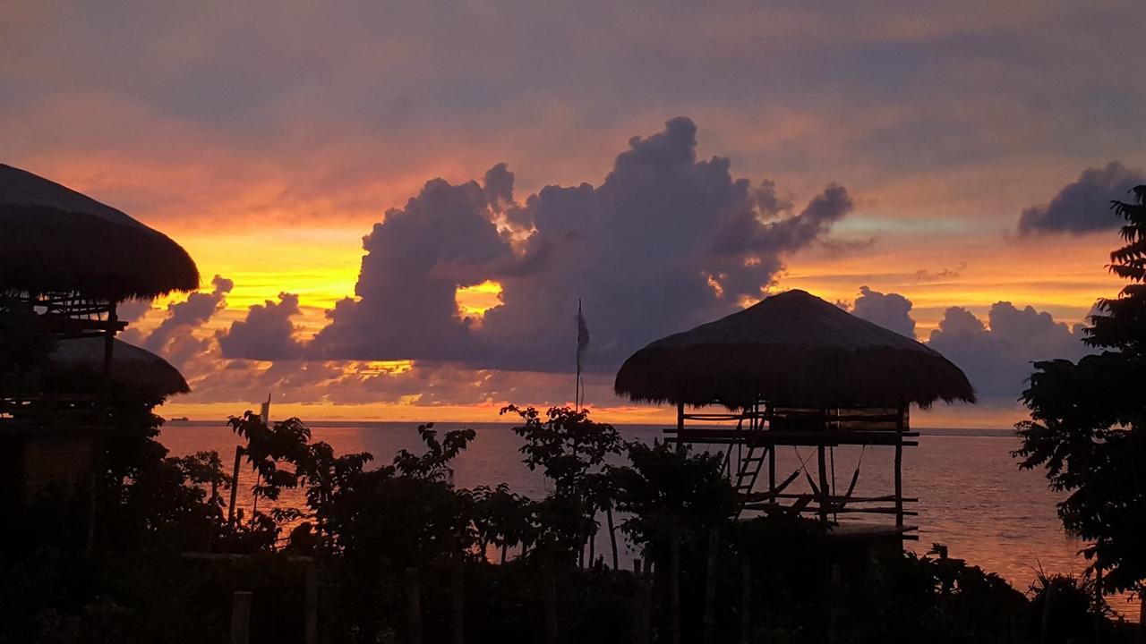 Birdland Beach Club Bolinao Екстер'єр фото